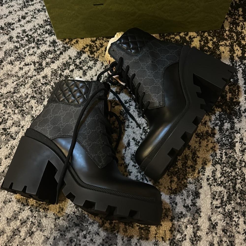 AUTHENTIC Gucci Black Heeled Boots PRICE IS FIRM - Picture 7 of 13